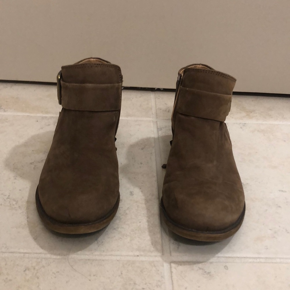 Suede Brown Short Booties *Franco Sarto*